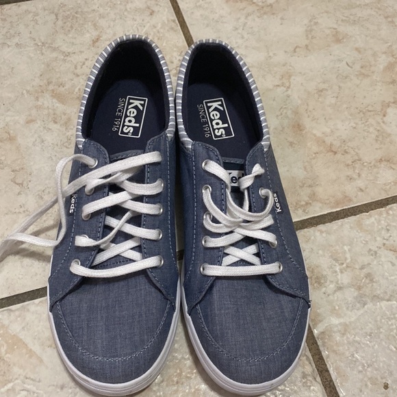 Snickers 2 time use very good condition - Picture 3 of 4